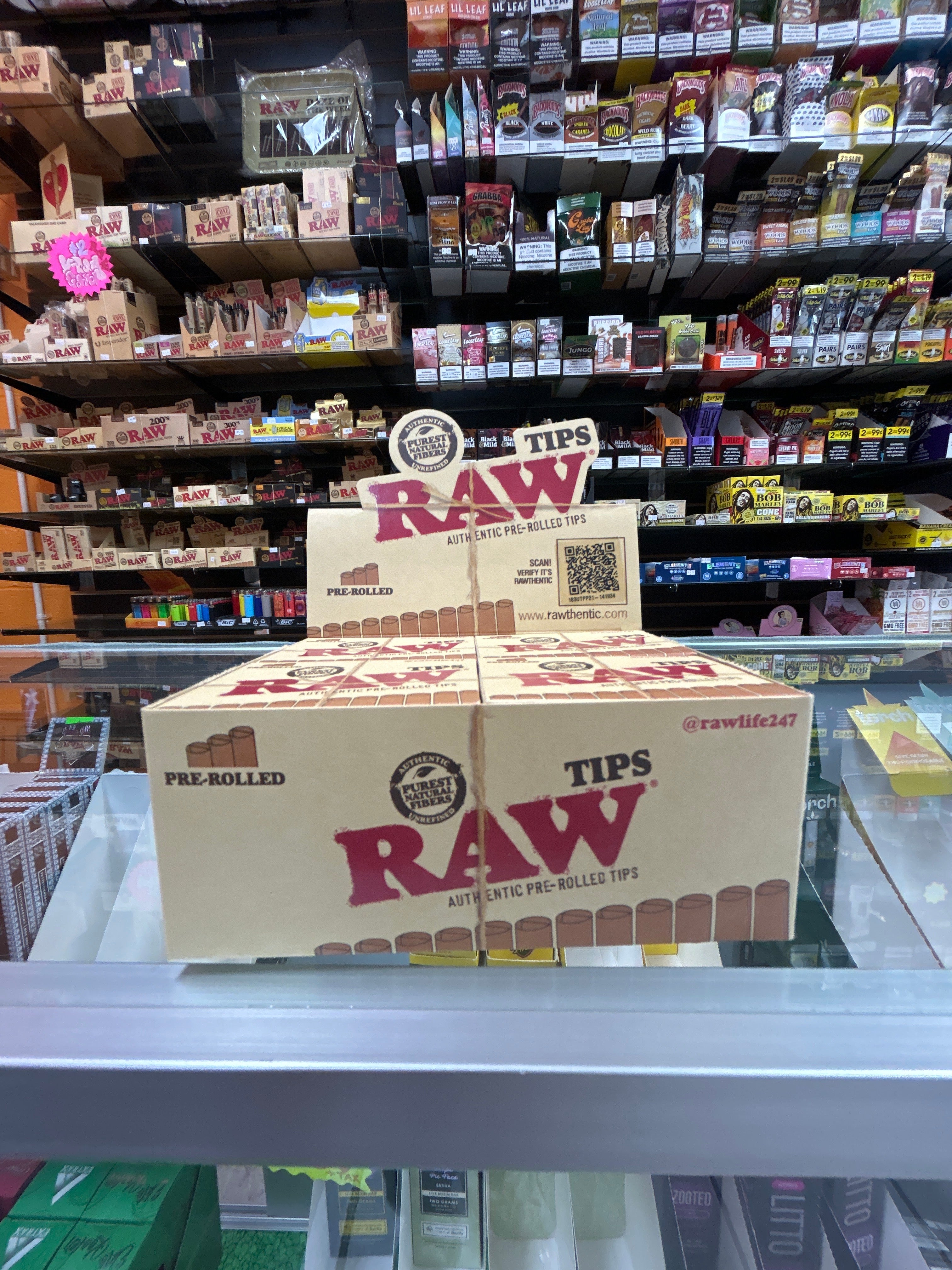 Raw Authentic Pre-Rolled Tips – 21 Pack | Smooth, Natural, & Easy to Roll
