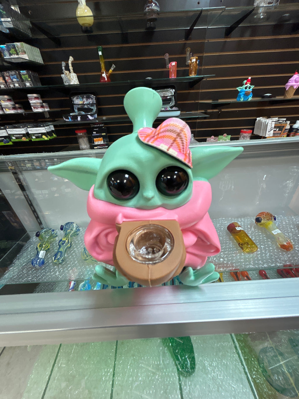 Mini Yoda Silicone Waterpipe – Unbreakable, Portable & Out of This Galaxy!