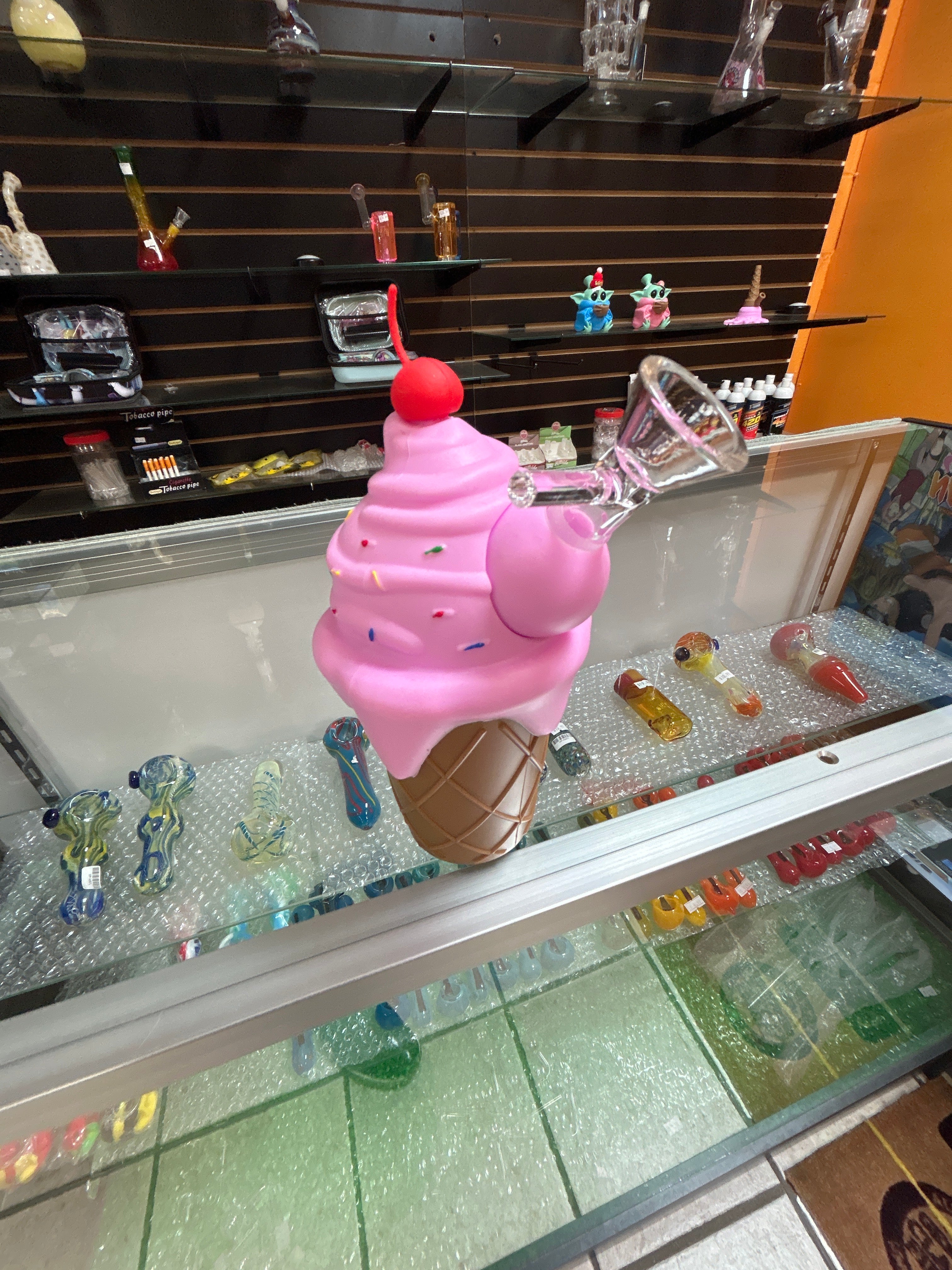 Ice Cream Silicone Waterpipe – Fun, Small & Durable Smoking Piece