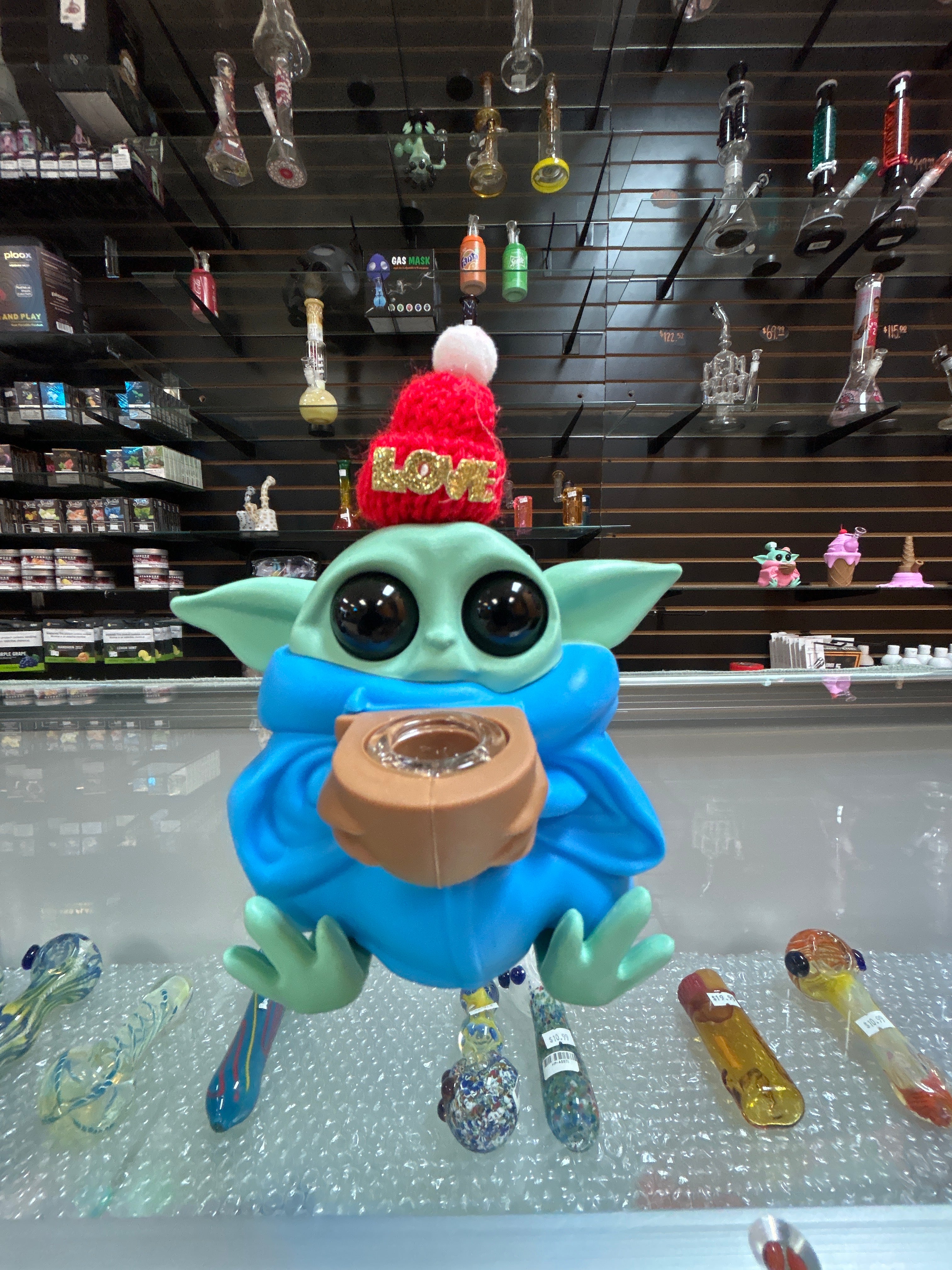 Mini Yoda Silicone Waterpipe – Unbreakable, Portable & Out of This Galaxy!